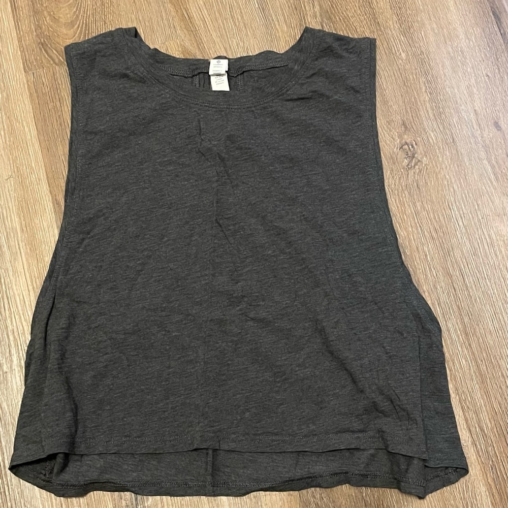 Lululemon Athletica. Grey crop tank top. Lightweight. Soft material!